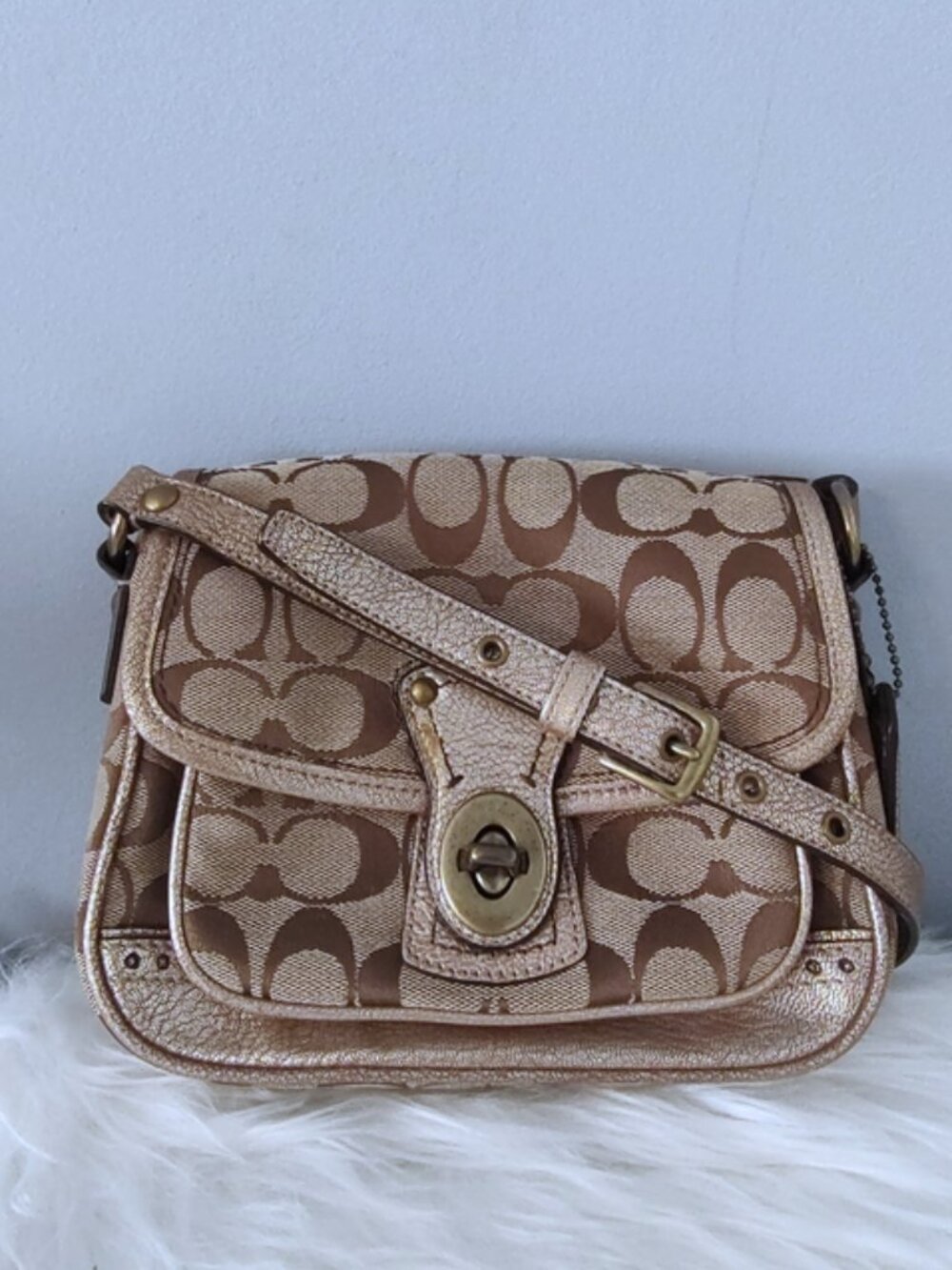 Coach Y2K Signature C Penny Flap shoulder bag turnlock #10569 EUC